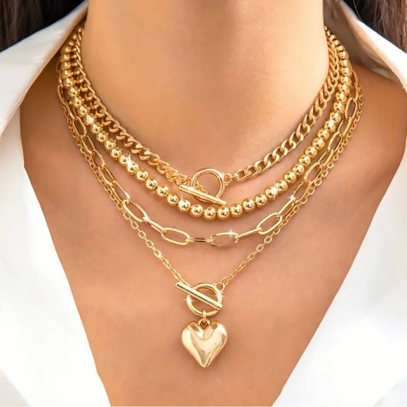 Jewelry - Gold Layered Heart Pendant Necklace